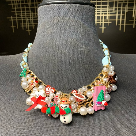 Betsey Johnson Jewelry - New Betsey Johnson Baubble Bid Holiday Necklace Faux Pearl Charm Christmas
